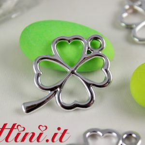 Ciondolo Quadrifoglio in zama argentata