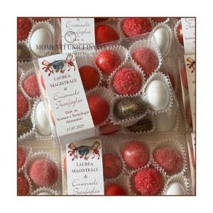 Scatolina Laurea degustazione 9 confetti su pirottino